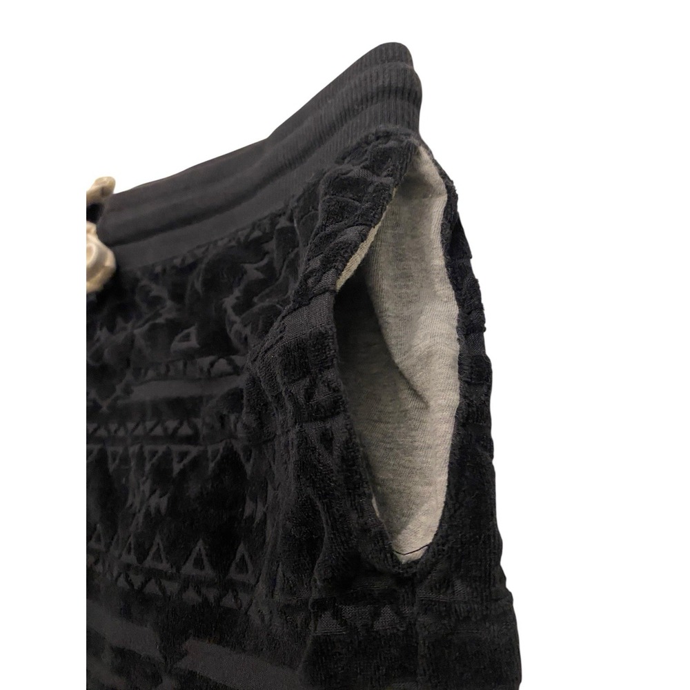Chubbies Mens Medium Lounge Shorts Black Velour Geometric Aztec 5.5 Inseam - Picture 4 of 8